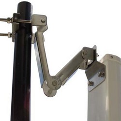 2.4/4.9~5.8GHz 13dBi双馈电180度MIMO扇区天线的图片